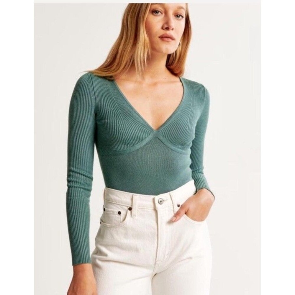 Abercrombie & Fitch Women's M Long-Sleeve Sweater Bodysuit Sage green